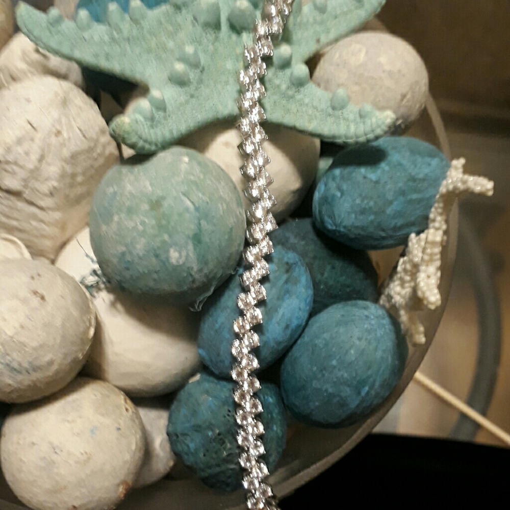 LADY'S TENNIS BRACELET